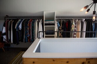 1682 S 40th St in Tacoma, WA - Foto de edificio - Building Photo