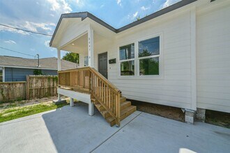 3007 Bringhurst St in Houston, TX - Building Photo - Building Photo