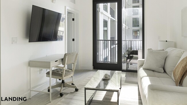 1007 S Mint St, Unit 731 in Charlotte, NC - Building Photo - Building Photo