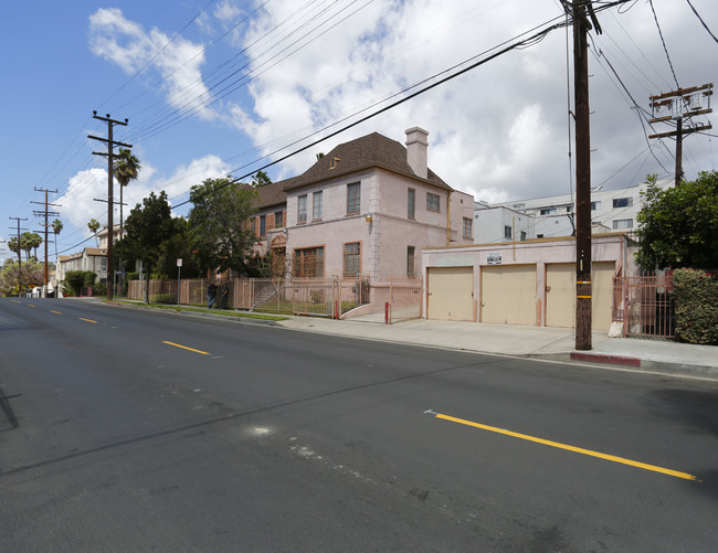 860 S Kenmore Ave in Los Angeles, CA - Building Photo - Building Photo