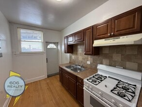 2140 Clarence Ave in Berwyn, IL - Building Photo - Building Photo