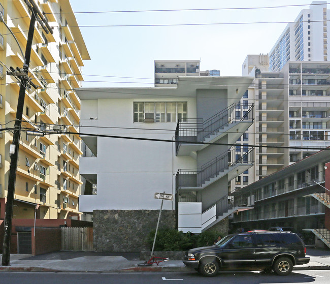 Mona Marie Apartments in Honolulu, HI - Building Photo - Building Photo