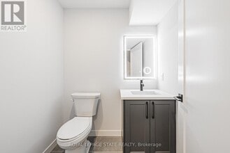 555 Sanatorium Rd in Hamilton, ON - Building Photo - Building Photo