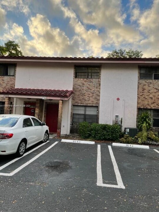 3540 NW 116th Terrace in Coral Springs, FL - Building Photo