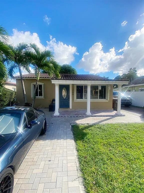 property at 266 E 15th St