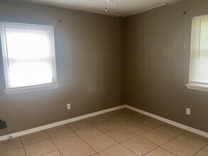 1510 N Knoxville Ave in Russellville, AR - Building Photo - Building Photo