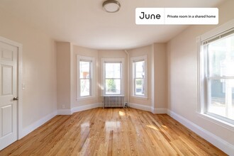 Private bedroom in 7 bed/2 bath Home in Boston, MA - Building Photo - Building Photo