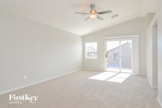 4946 Copperlyn St in Las Vegas, NV - Building Photo - Building Photo