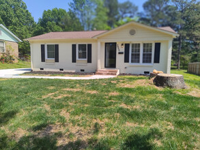 3400 Cricketeer Dr in Charlotte, NC - Building Photo - Building Photo