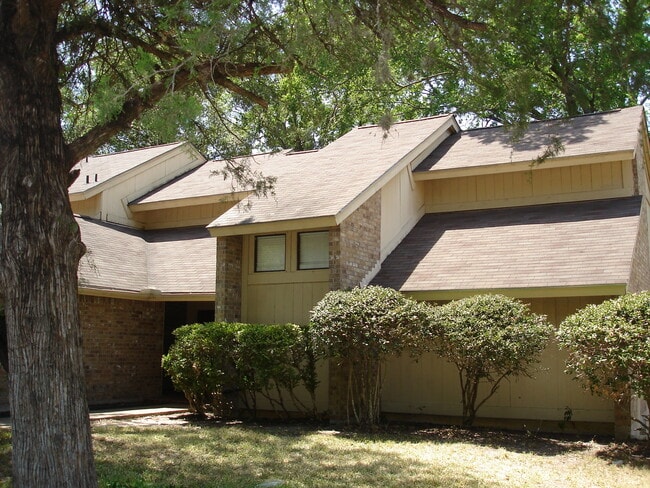 603 Cache Cove Ct in Bryan, TX - Building Photo - Building Photo