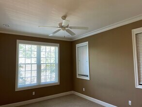 415 E Romana St, Unit #205 in Pensacola, FL - Foto de edificio - Building Photo