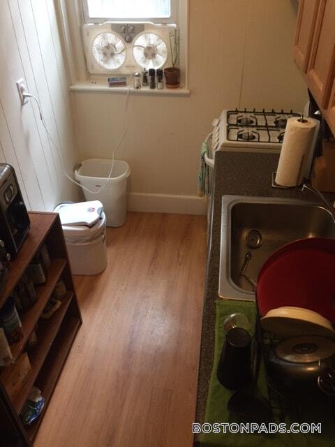 1334 Commonwealth Ave, Unit 10 in Boston, MA - Building Photo - Building Photo