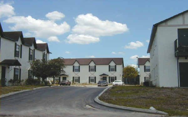 802-812 S 114th Ave in Tampa, FL - Foto de edificio - Building Photo