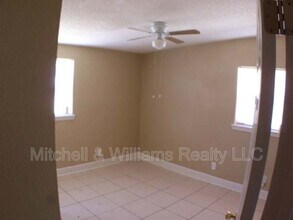 9729 Waynesboro Ave in Jacksonville, FL - Building Photo - Building Photo