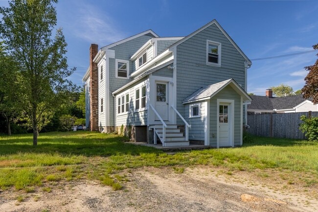 108 Main St in Marion, MA - Building Photo - Building Photo