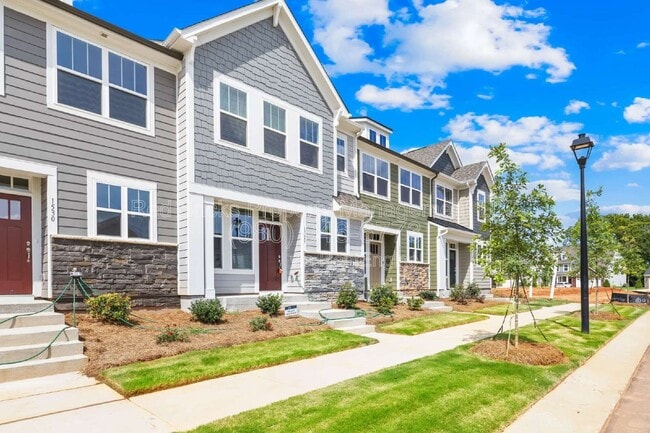 1528 Cedar Tree Dr in Belmont, NC - Building Photo - Building Photo