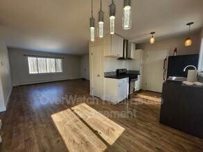 8114 Boundary Ave in Anchorage, AK - Building Photo - Building Photo