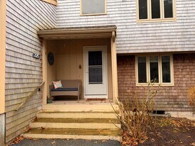 225 SW Meadows, Unit 225 in Teaticket, MA - Building Photo