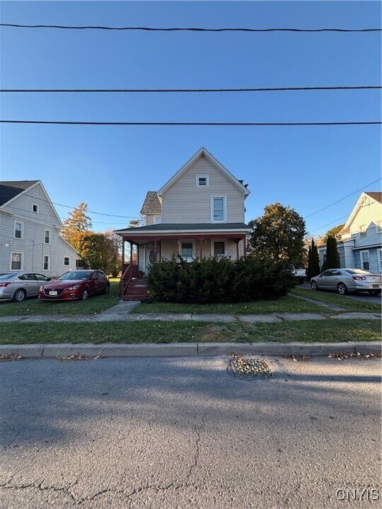 354 Arlington St in Watertown, NY - Building Photo