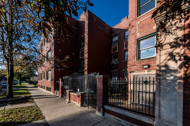 6306 S Fairfield in Chicago, IL - Building Photo - Building Photo