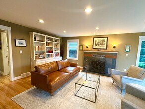 3401 W Ruffner St in Seattle, WA - Building Photo - Building Photo