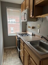 1180 S 10th St, Unit 2r in Philadelphia, PA - Building Photo - Building Photo