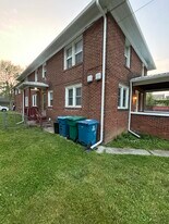 432 Washington Ave S in Battle Creek, MI - Building Photo