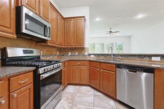 5166 Oasis Park Ln in Houston, TX - Building Photo - Building Photo