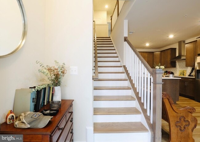 773 Mount Airy Ter NE, Unit 1019 in Leesburg, VA - Foto de edificio - Building Photo