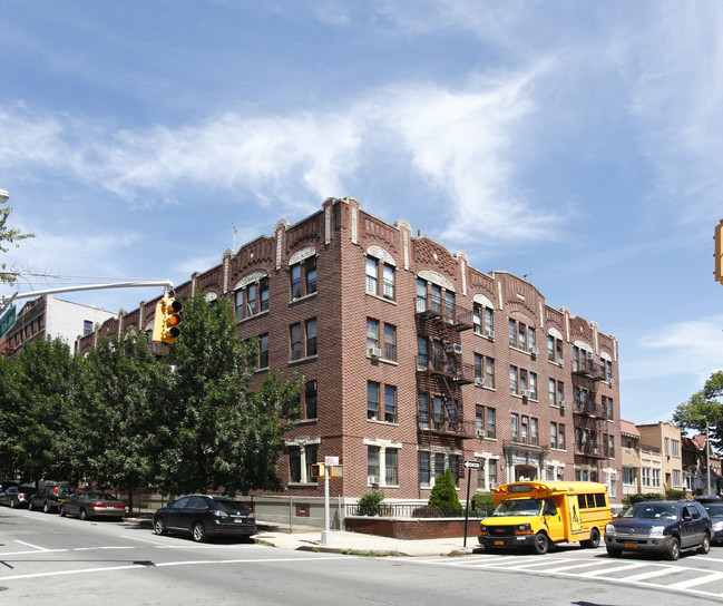 349 Crown Street Apartments in Brooklyn, NY - Building Photo - Building Photo