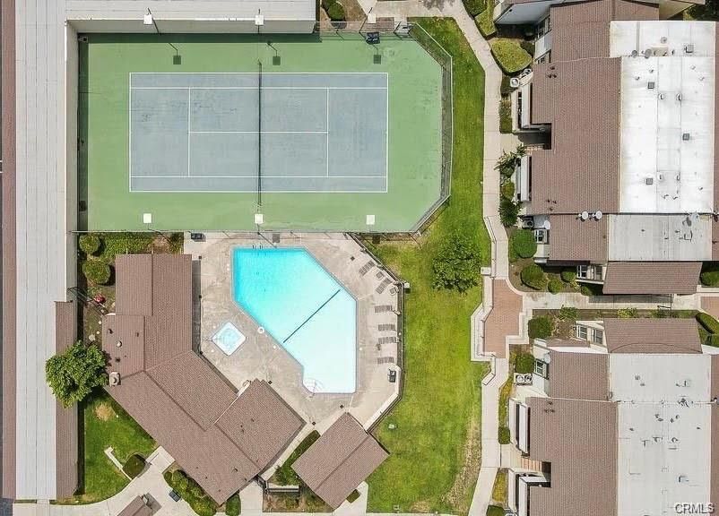 6351 Riverside Dr in Chino, CA - Building Photo