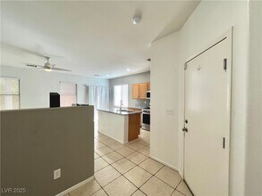 8074 Kings Ransom St in Las Vegas, NV - Building Photo - Building Photo