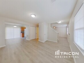 131 Quiet Grove Dr in Lexington, SC - Foto de edificio - Building Photo