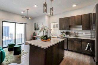 421 S Broadway in Baltimore, MD - Foto de edificio - Building Photo