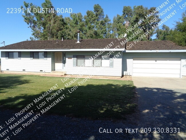 22391 Dustin Rd in Acampo, CA - Building Photo - Building Photo
