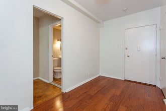 220 W Rittenhouse Square-Unit -7F in Philadelphia, PA - Building Photo - Building Photo