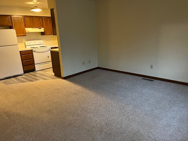 1829 Manor Haus Ct in Goshen, IN - Foto de edificio - Building Photo