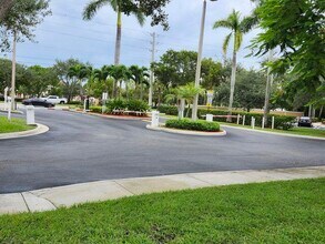 3810 N Jog Rd in West Palm Beach, FL - Building Photo - Building Photo