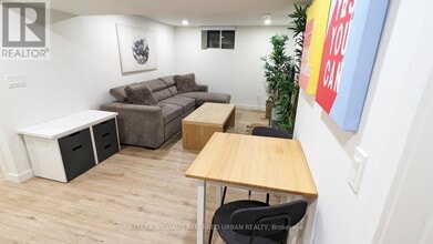 2301 Lawrence Ave W in Toronto, ON - Building Photo - Building Photo