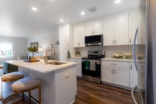 Gurnee Glen Apartments in Gurnee, IL - Building Photo