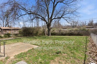 11930 Criterion Ave in St. Louis, MO - Building Photo - Building Photo
