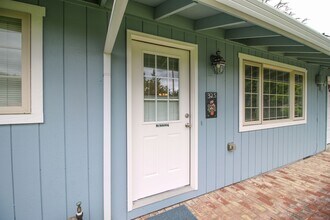 325 Gold Terrace in Jacksonville, OR - Building Photo - Building Photo