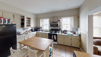 5 Durham St, Unit 1 in Somerville, MA - Building Photo - Building Photo