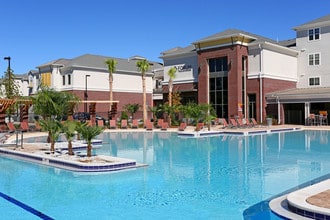 Forum Tallahassee in Tallahassee, FL - Foto de edificio - Building Photo