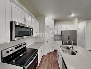 1221 Redbud Dr in Park City, UT - Building Photo - Building Photo