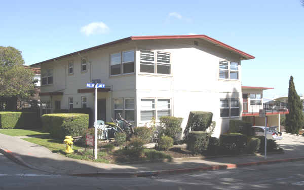 10 Broadway in Millbrae, CA - Foto de edificio