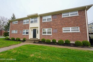 2220 Heather Ln in Louisville, KY - Building Photo