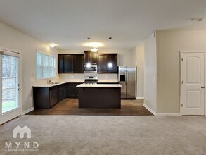 2455 Quincy Loop in Fairburn, GA - Foto de edificio - Building Photo