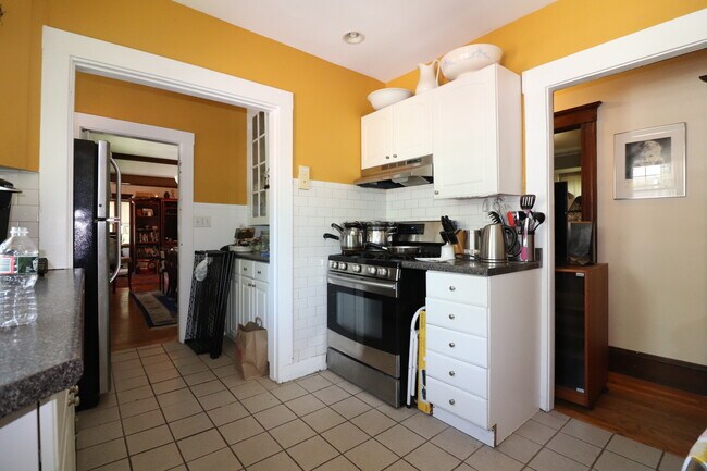 37 Brington Rd in Brookline, MA - Building Photo - Building Photo