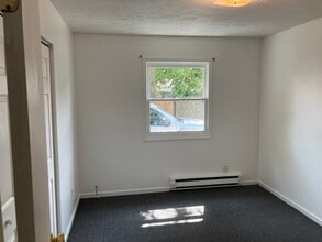 908 Summit St, Unit 908 Summit St. in Findlay, OH - Foto de edificio - Building Photo